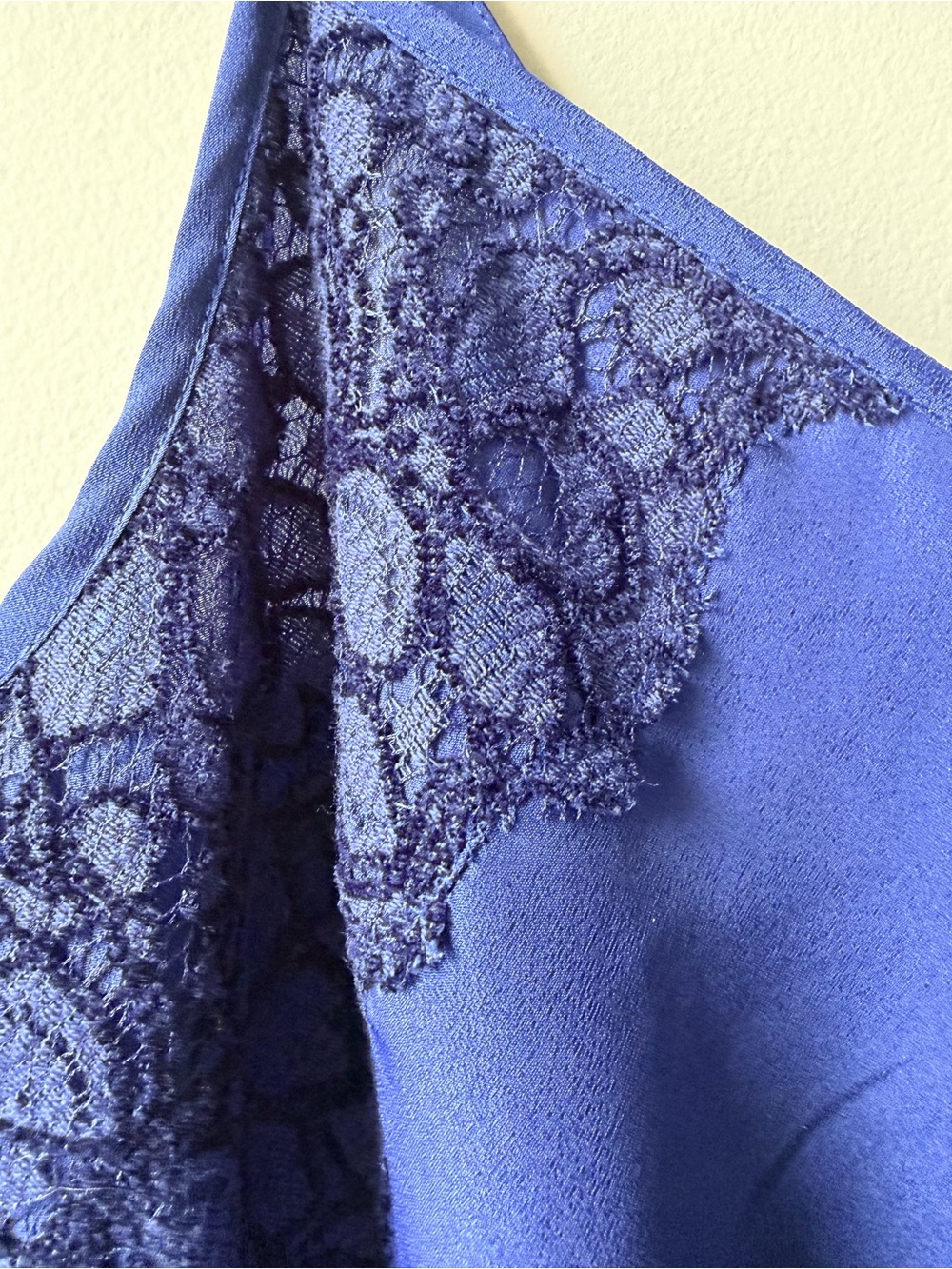 Vintage Aritzia Talula Royal Blue Lace-Trim Cami Top - Picture 3 of 4